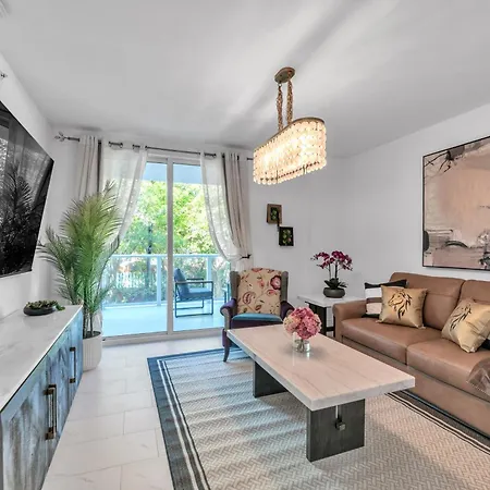 Lux 2Br City-View Retreat In Hollywood, 2Nd Floor